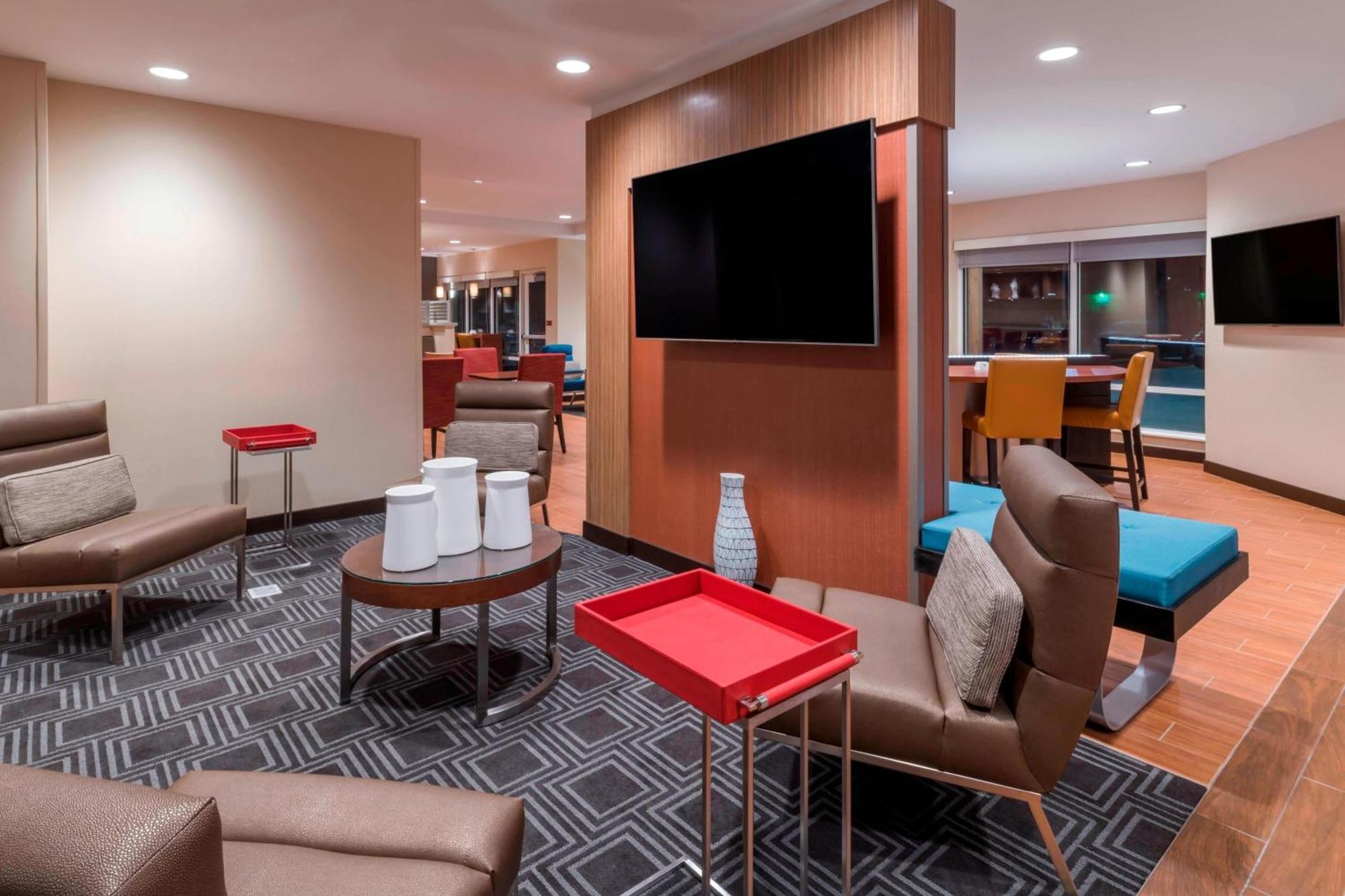 ทาวน์เพลซ สวีท เฮย์ส Hotel ภายนอก รูปภาพ